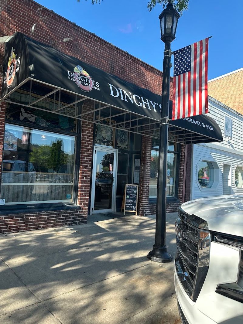 Dinghy's Restaurant & Bar