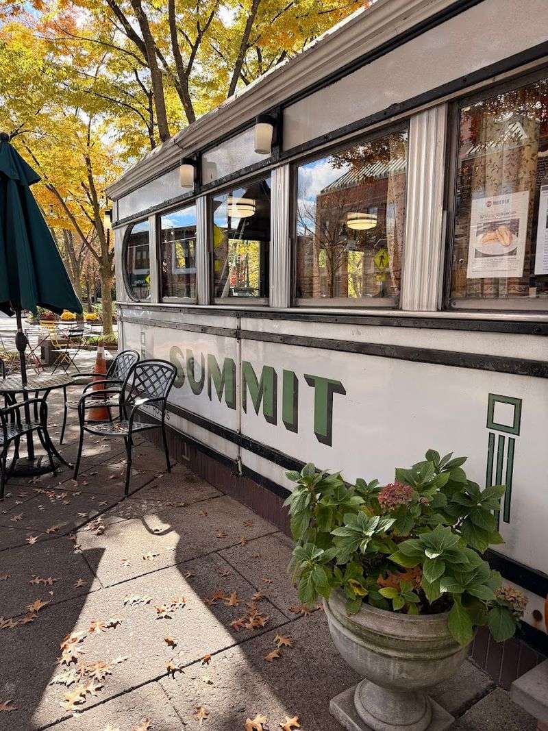 Summit Diner