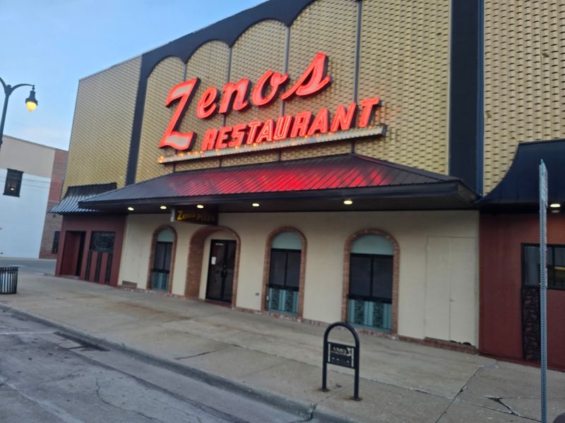 Zeno's Pizza, Marshalltown