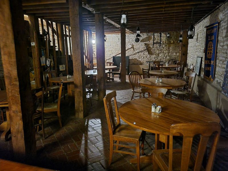 Hays House 1857 Restaurant & Tavern, Council Grove