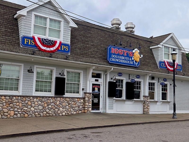 Iggy's Doughboys & Chowder House