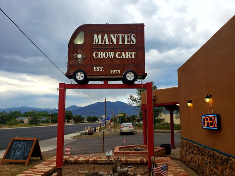 Mante's Chow Cart