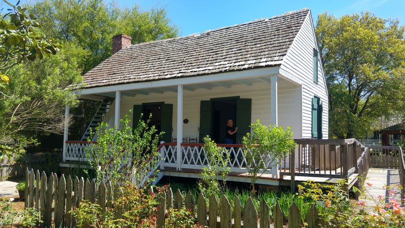 Let Fisher Road Drop You Into Old Lafayette