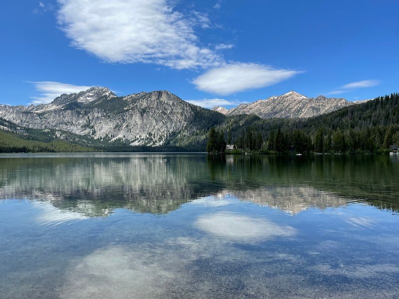 Where Exactly This Lake Hides