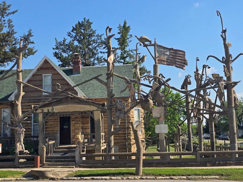 Concrete Sculptures That Cover Every Inch Of The Yard