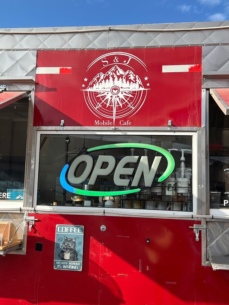 How To Make The Most Of A Stop At S And J Mobile Cafe
