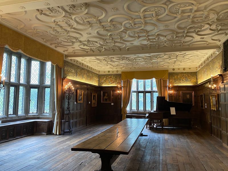 The Guided Tour Experience Worth Booking in Advance