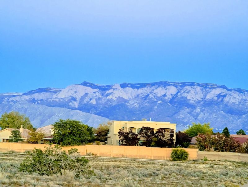 Desert Trails With Timeless Views