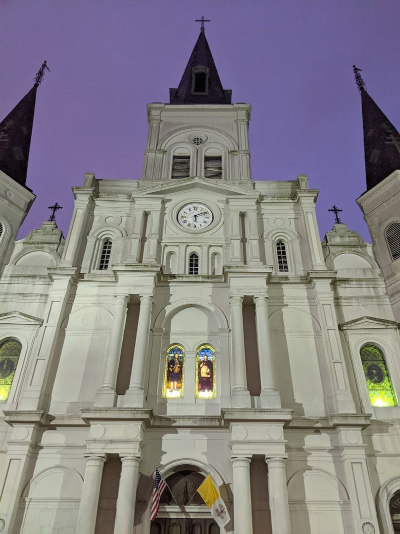 Jackson Square Does The Grand Entrance