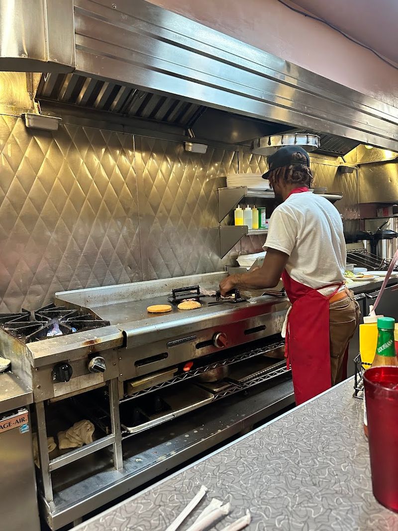 Watch The Hubcap Burger Trick