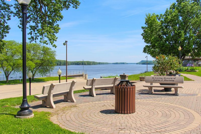 A Riverfront That Moves Slowly