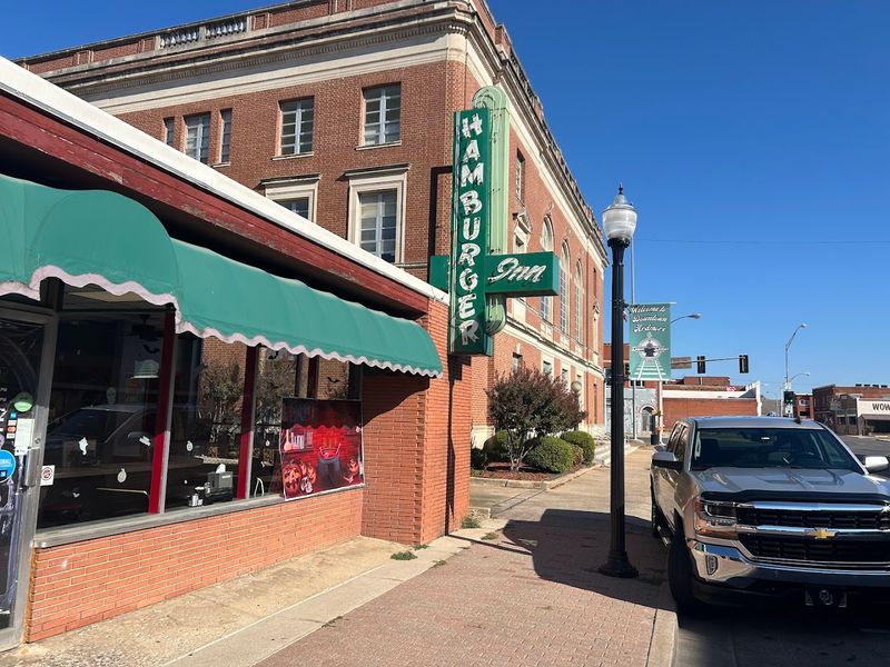 Hamburger Inn 