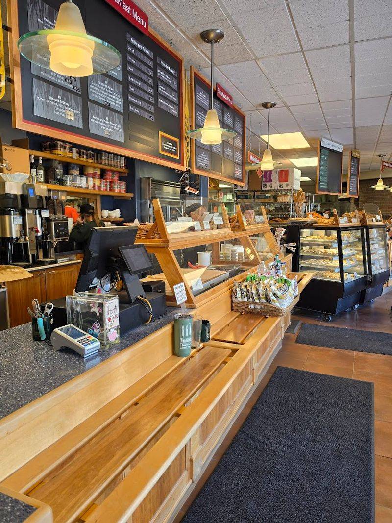 WheatFields Bakery & Cafe, Lawrence