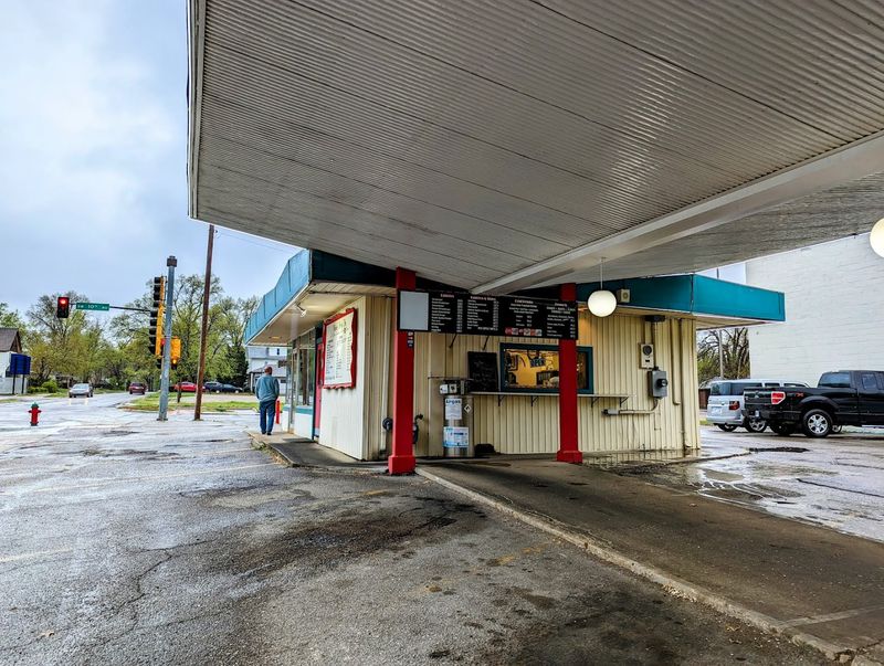 Carhop Service Keeps The Retro Experience Fully Intact