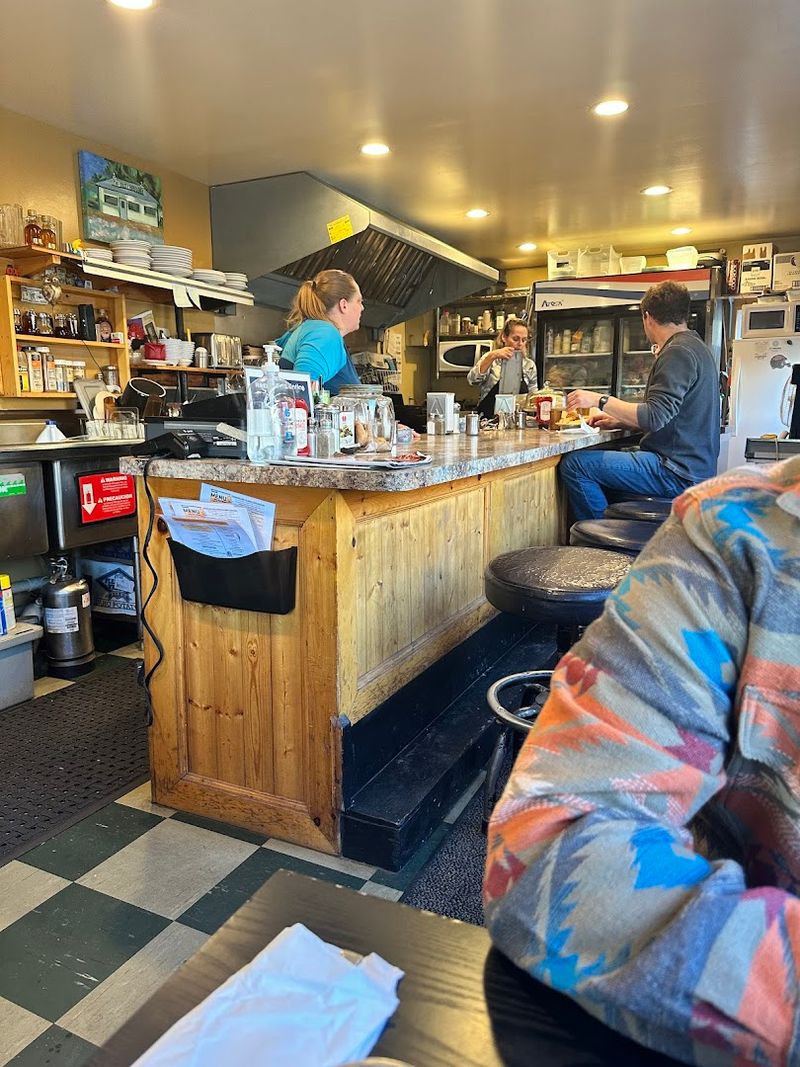 The Eclipse Crowd That Put This Diner On The Map