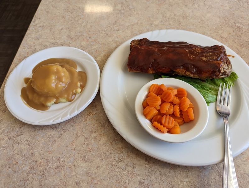 The Lunch Specials That Keep the Midday Crowd Coming Back