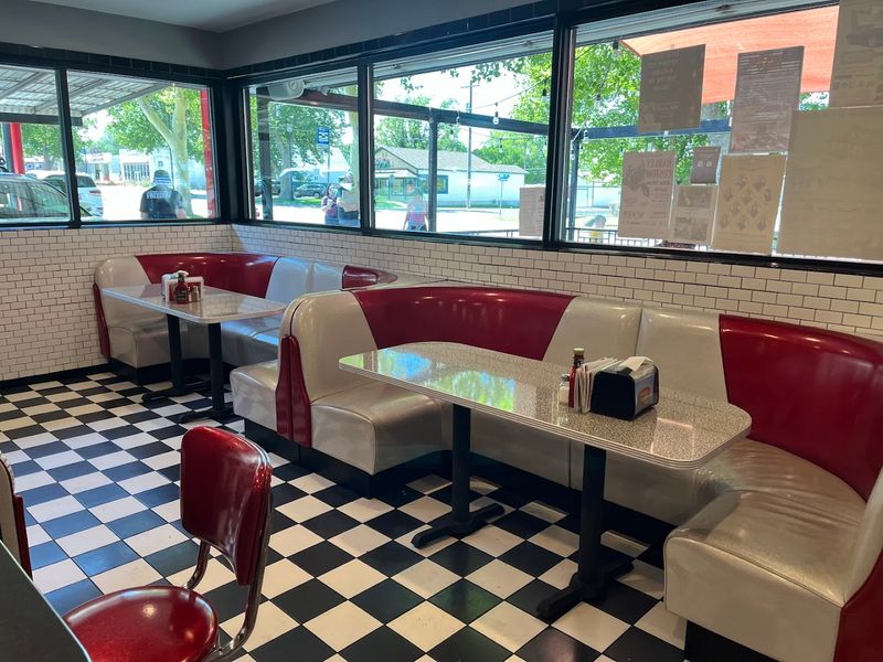 Inside The Diner: Booths, Stools, And A Setting That Earns Its Retro Label