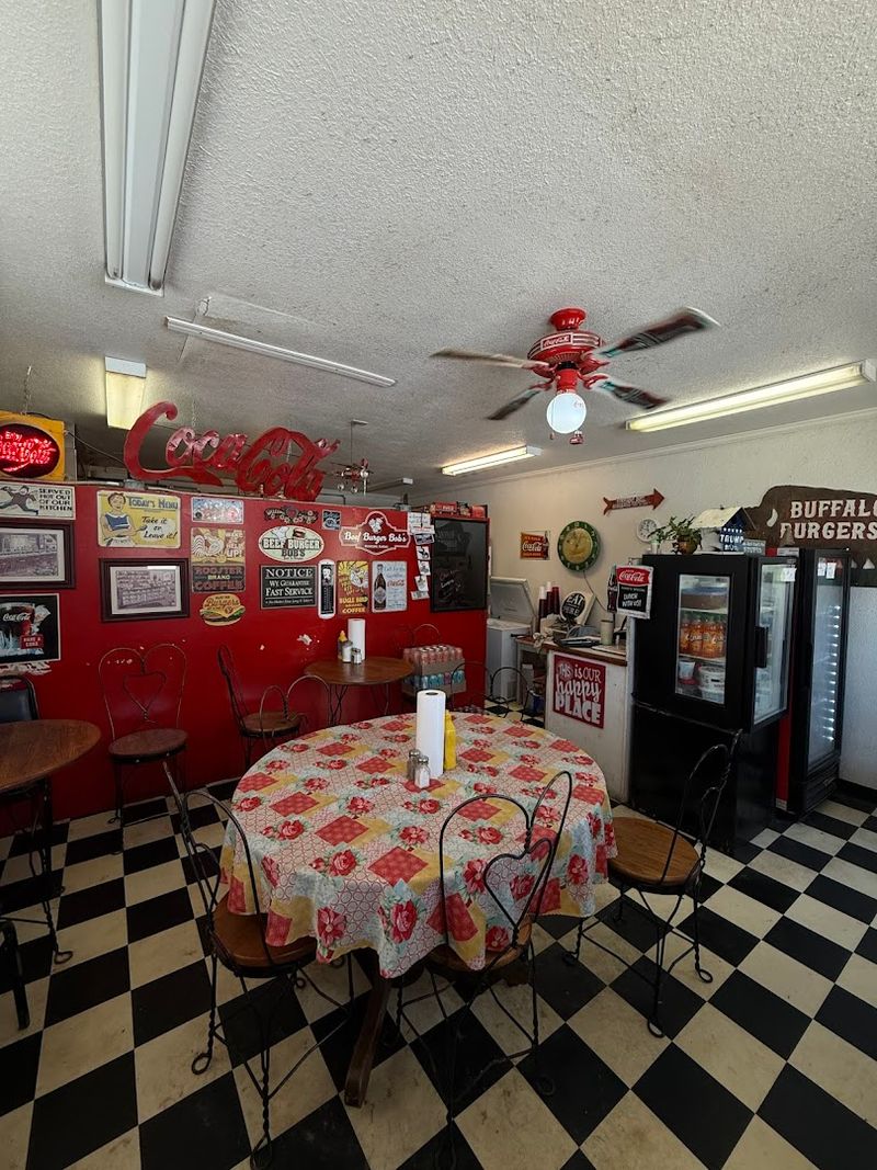 The Diner Vibe That Feels Like Somebody's Living Room