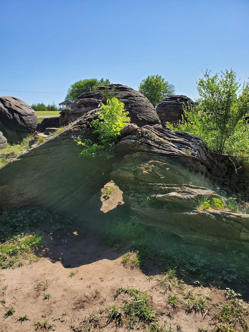 The Famous Donut Hole Rock Is A Must-Try Experience