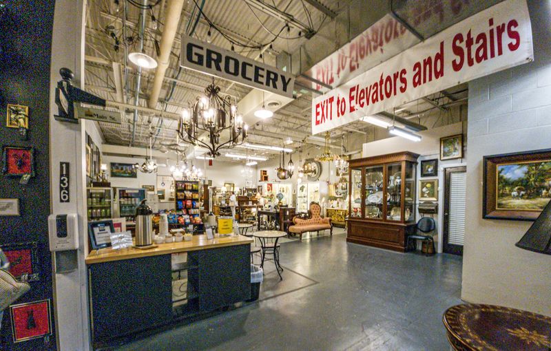 GasLamp Antiques And Decorating Mall