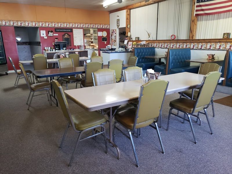 The Fox Hole Cafe / Carol's Kitchen