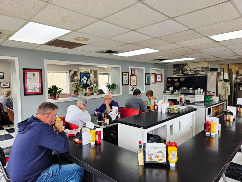 NuWay Burgers, Wichita, Kansas