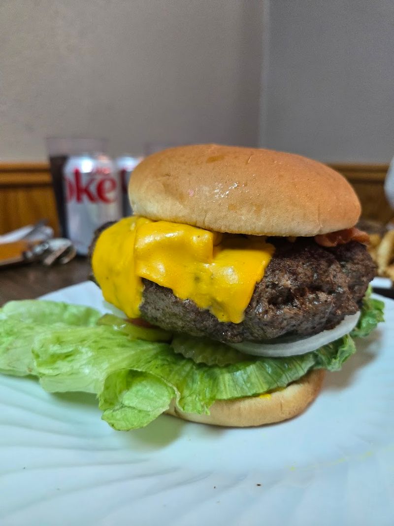 A Two-Pound Cheeseburger Worth The Drive