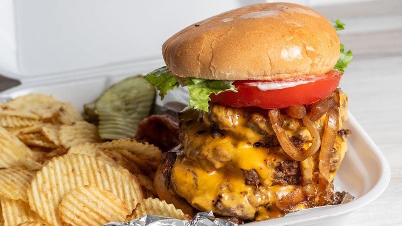 Dinker's Bar & Grill