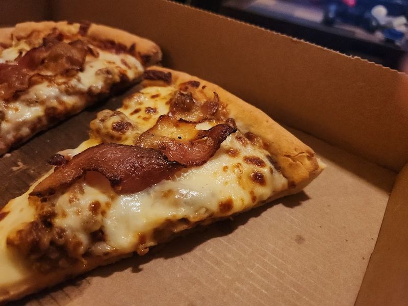 The Cheeseburger Pizza With Pickles Is Absolutely Real