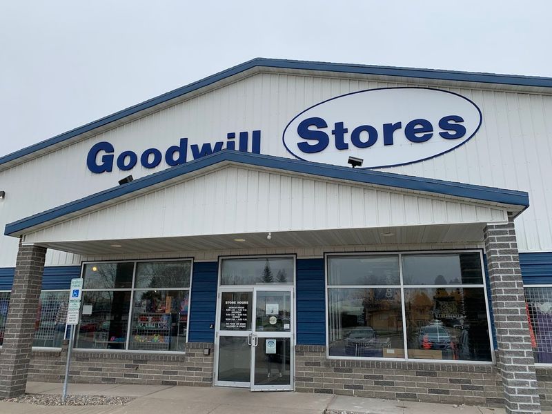 Goodwill Retail Store (Grand Forks)