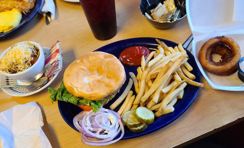 Darcy's Cafe, Grand Forks