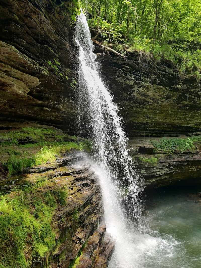 Schoolhouse Falls