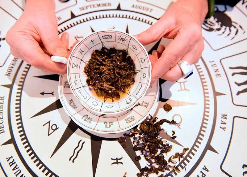 The Ritual Of The Tea Reading