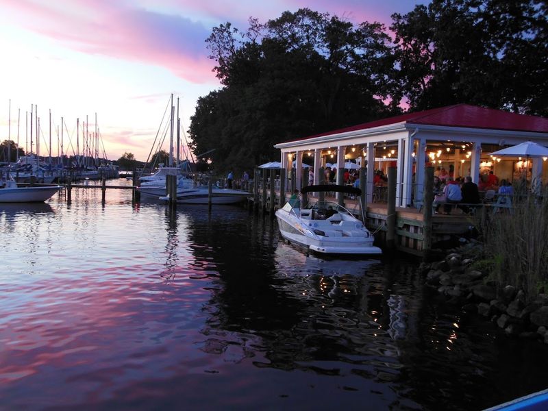 The Point Crab House & Grill, Arnold