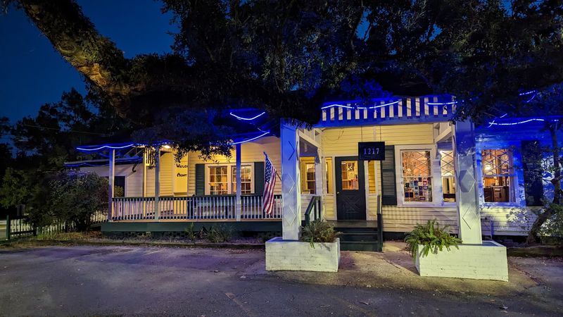 Aunt Jenny's Catfish Restaurant