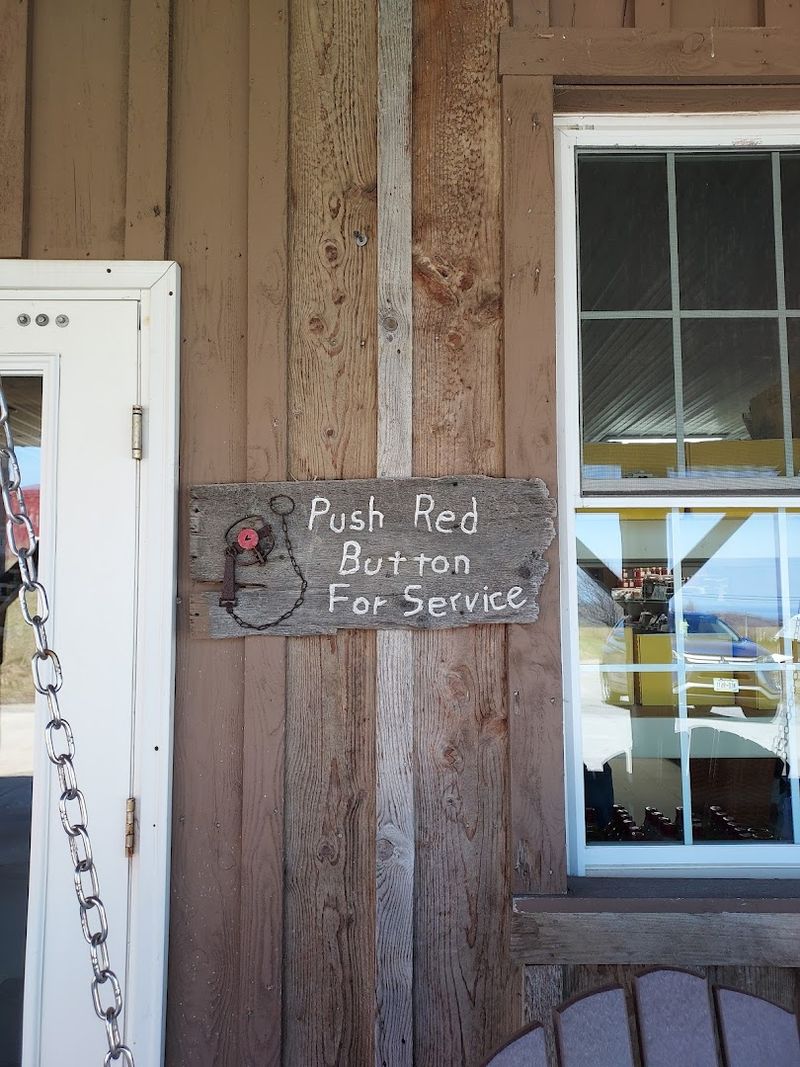 Troyer's Country Store