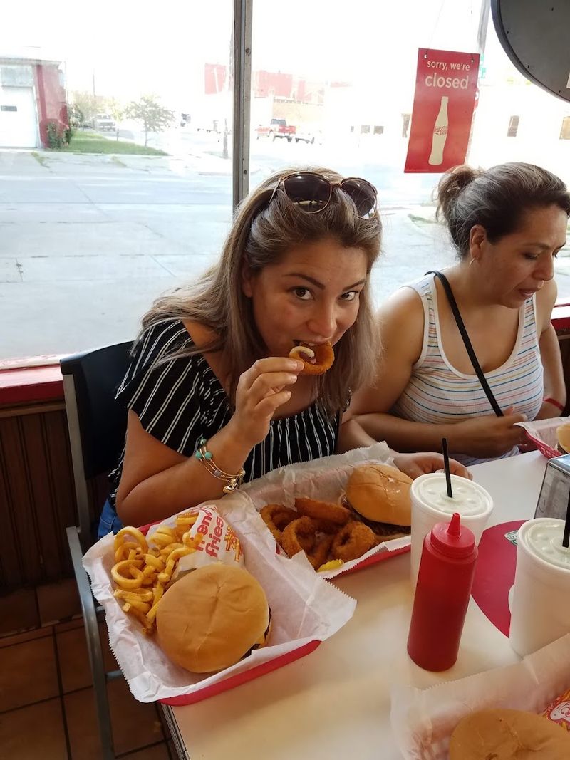 Crispy Onion Rings, Tater Tots, And Chili Cheese Tots Worth The Drive