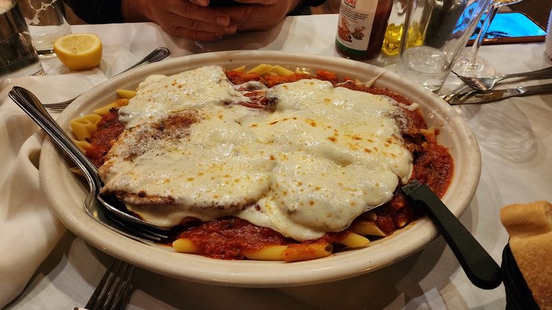 Chicken Parmigiana Portions That Genuinely Surprise First-Timers