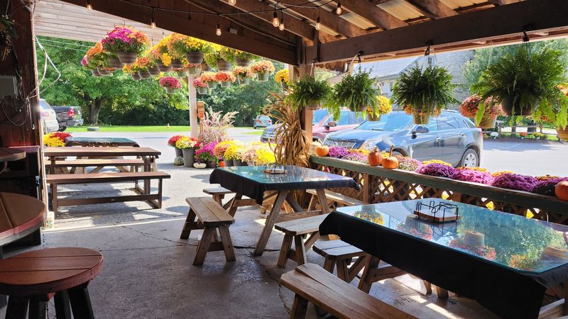 Outdoor Seating Makes Lunch Special