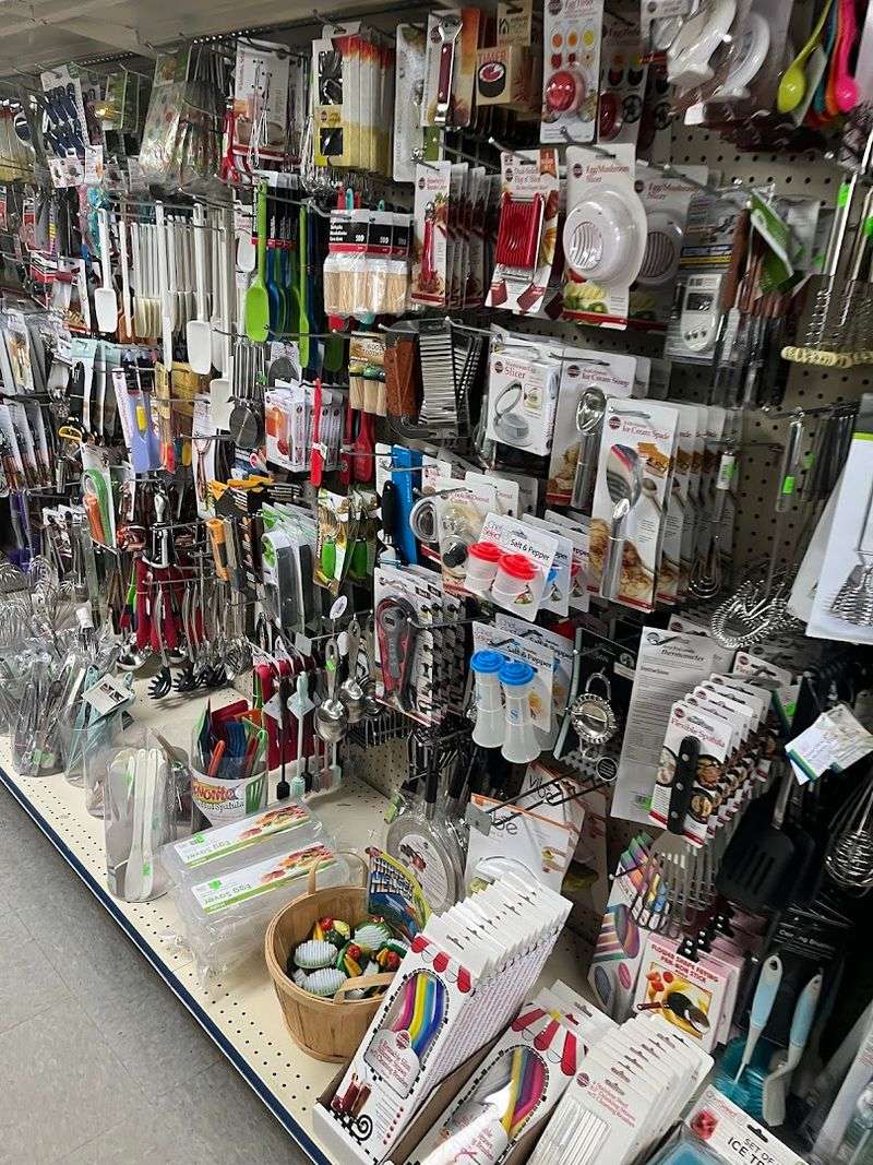 Kitchen Tools, Oil Lamps, and Household Goods Worth Browsing
