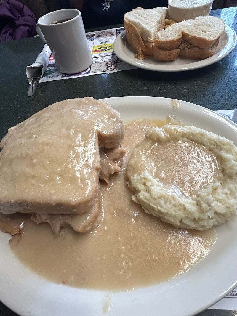 Hot Roast Beef Sandwiches Done The Old-Fashioned Way