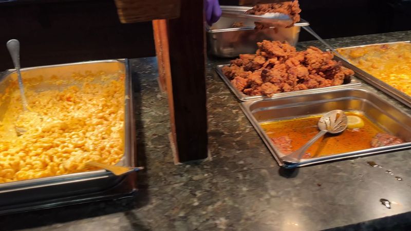 The Country Lunch Buffet That Makes Weekdays Worth Showing Up For