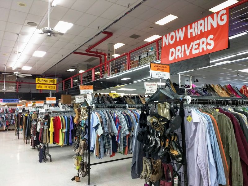 The Color-Coded Tag System That Keeps Shoppers Coming Back
