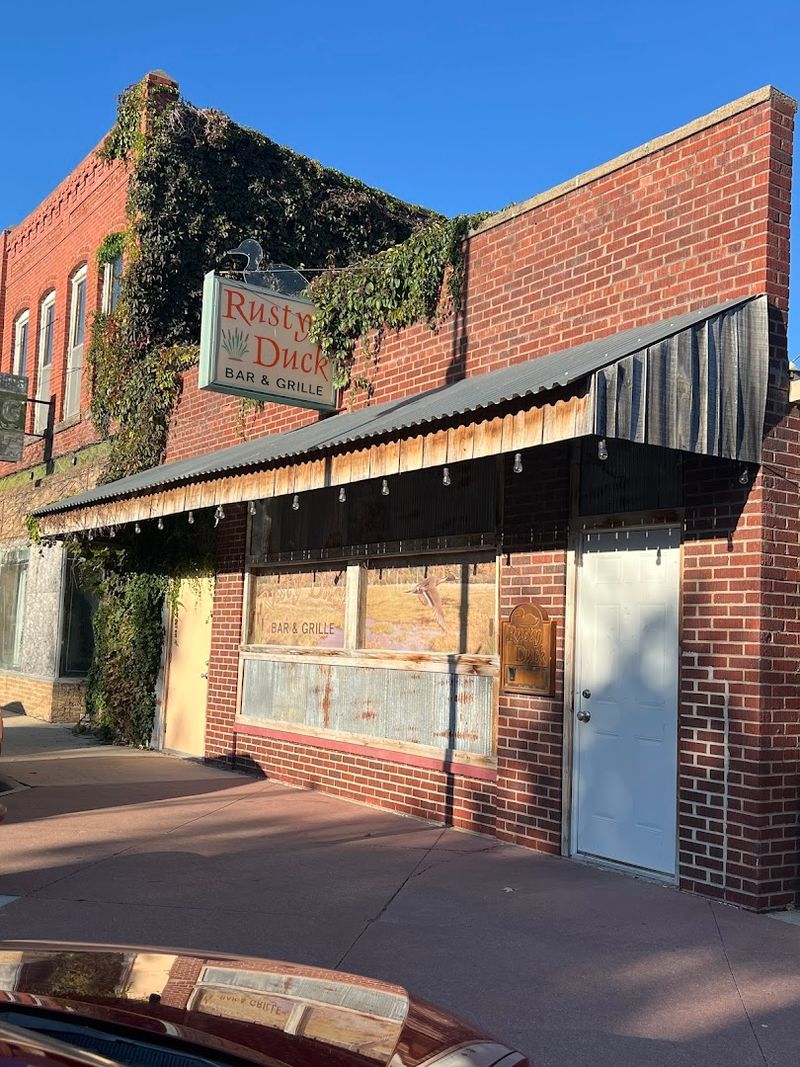 The Unassuming Exterior That Hides a Serious Kitchen