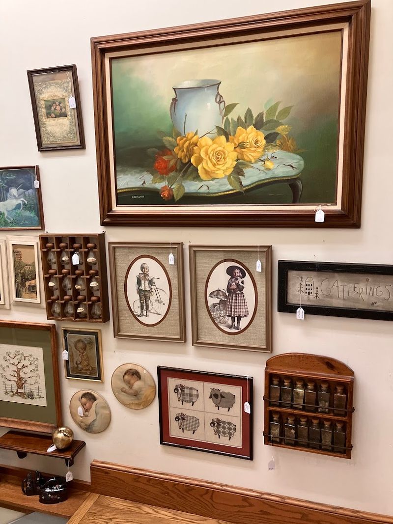 Quilts, Stoneware, And Pottery