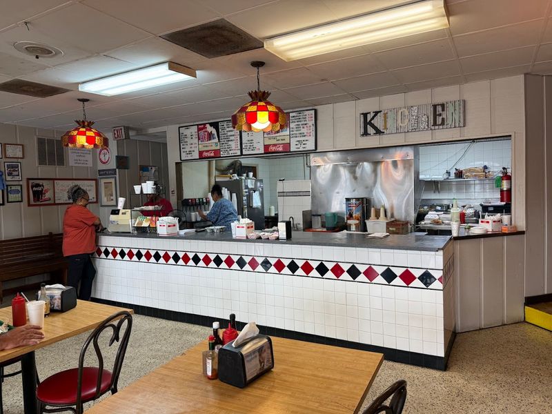 Cotten’s Famous Hamburgers