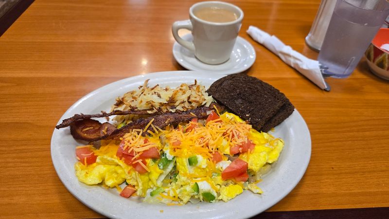 Charlie's Main Street Cafe, Minot