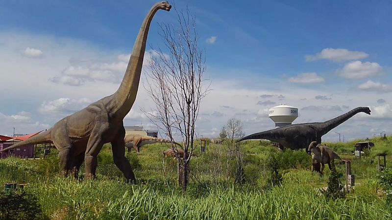 Jurassic Golf: Mini Golf With A Prehistoric Twist