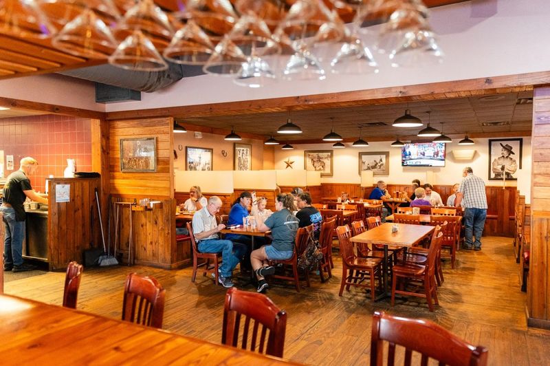 Tucson's Steakhouse, Saloon & Grill, Salina