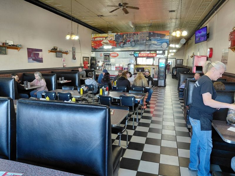 TJ's Burger House